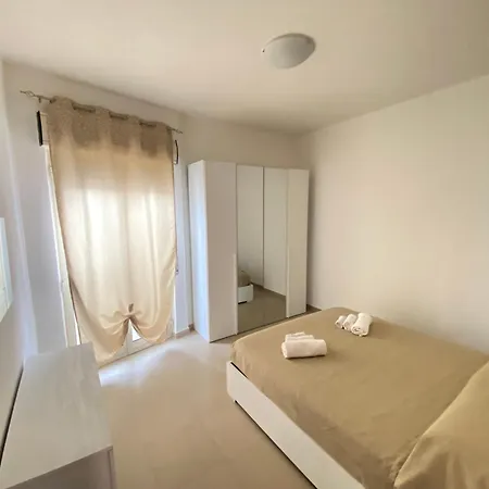 Apartman La Dimora Di Damone & Finzia