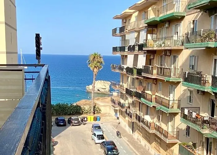 Apartment La Dimora Di Damone & Finzia