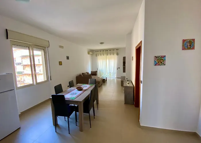 La Dimora Di Damone & Finzia Apartment