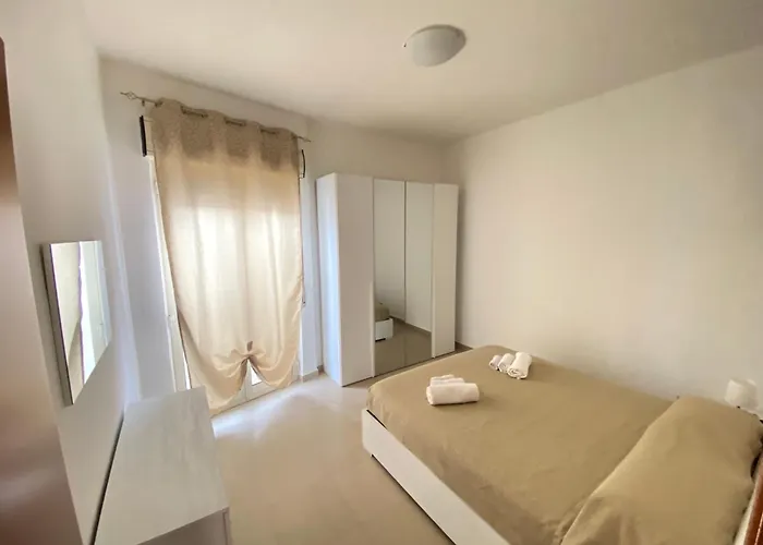 Apartment La Dimora Di Damone & Finzia