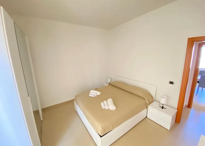 Apartment La Dimora Di Damone & Finzia *